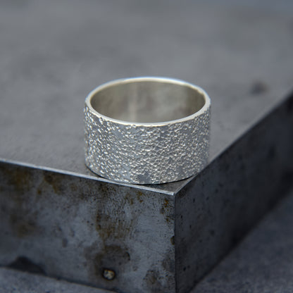 Lichen Wide Ring - Paisley Pins